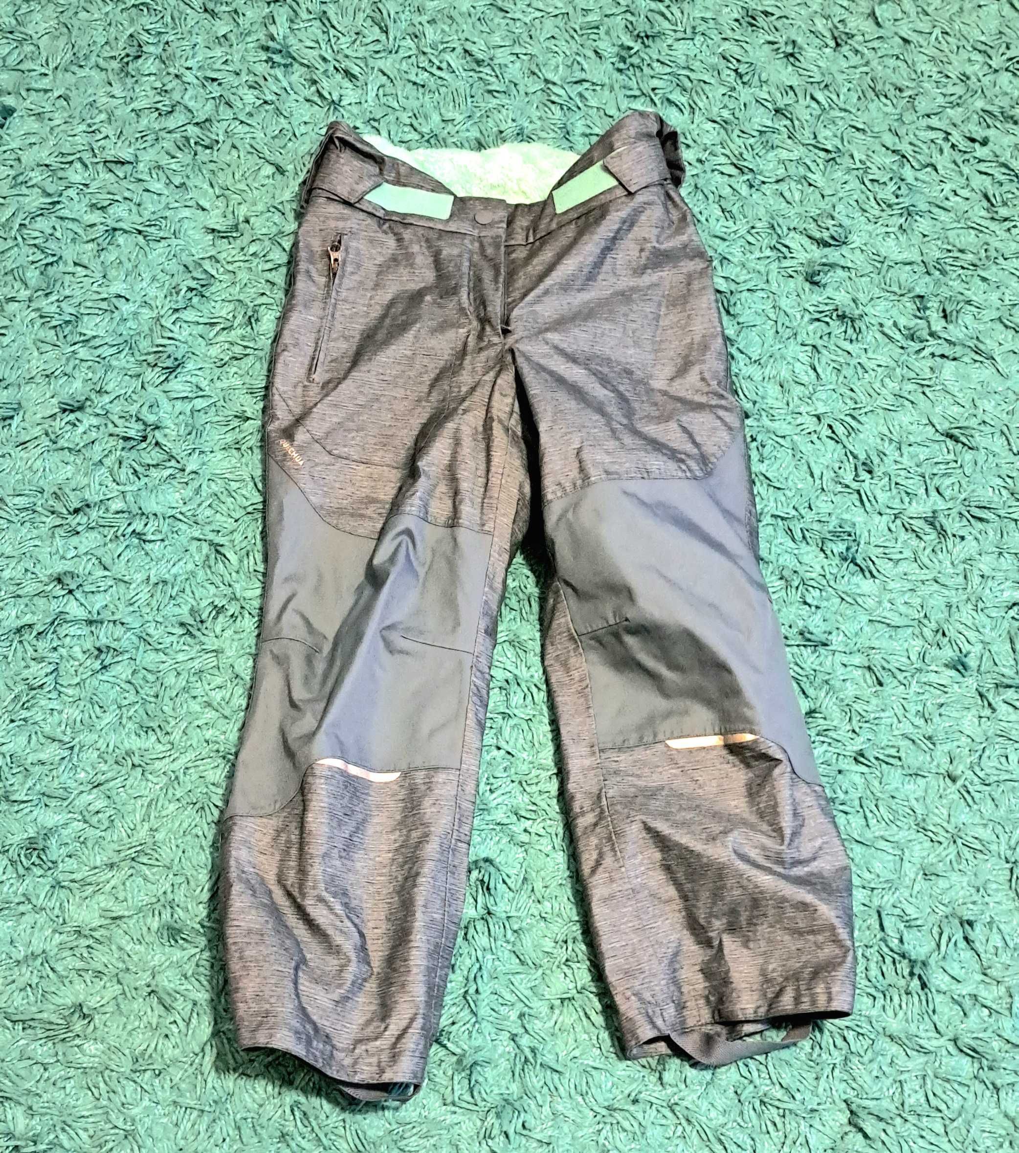 Pantaloni impermeabili de iarna Decathlon marime 122