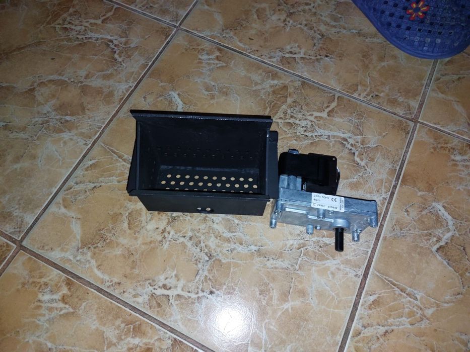 Ventilator (exhaustor)gaze ardere centrala cu peleti,bujie,snec ,Forne