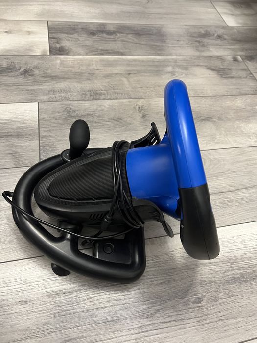 Vand volan cu pedale