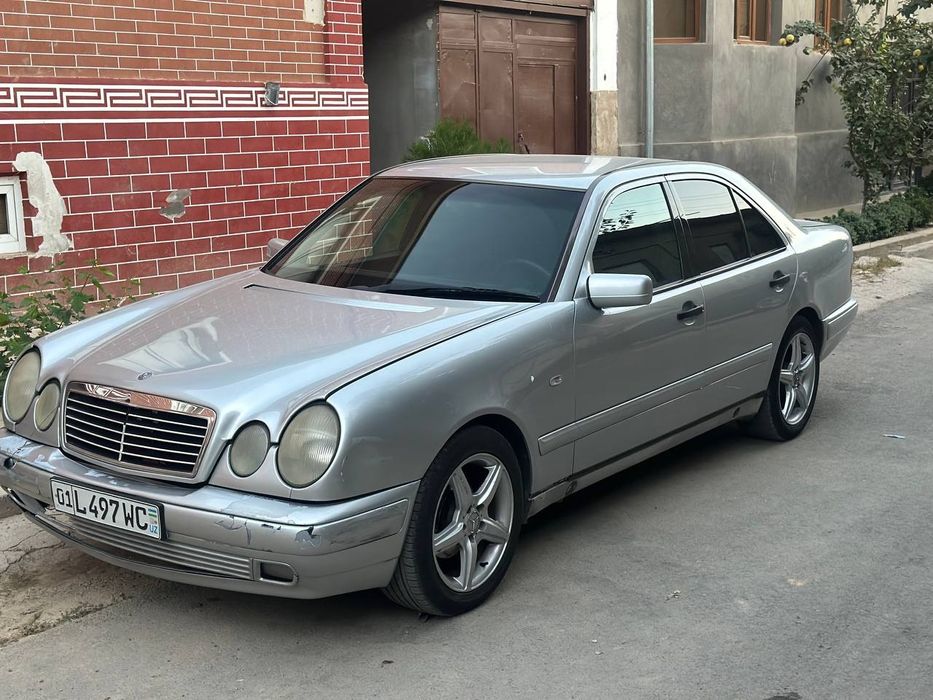 Автомобил сотилади