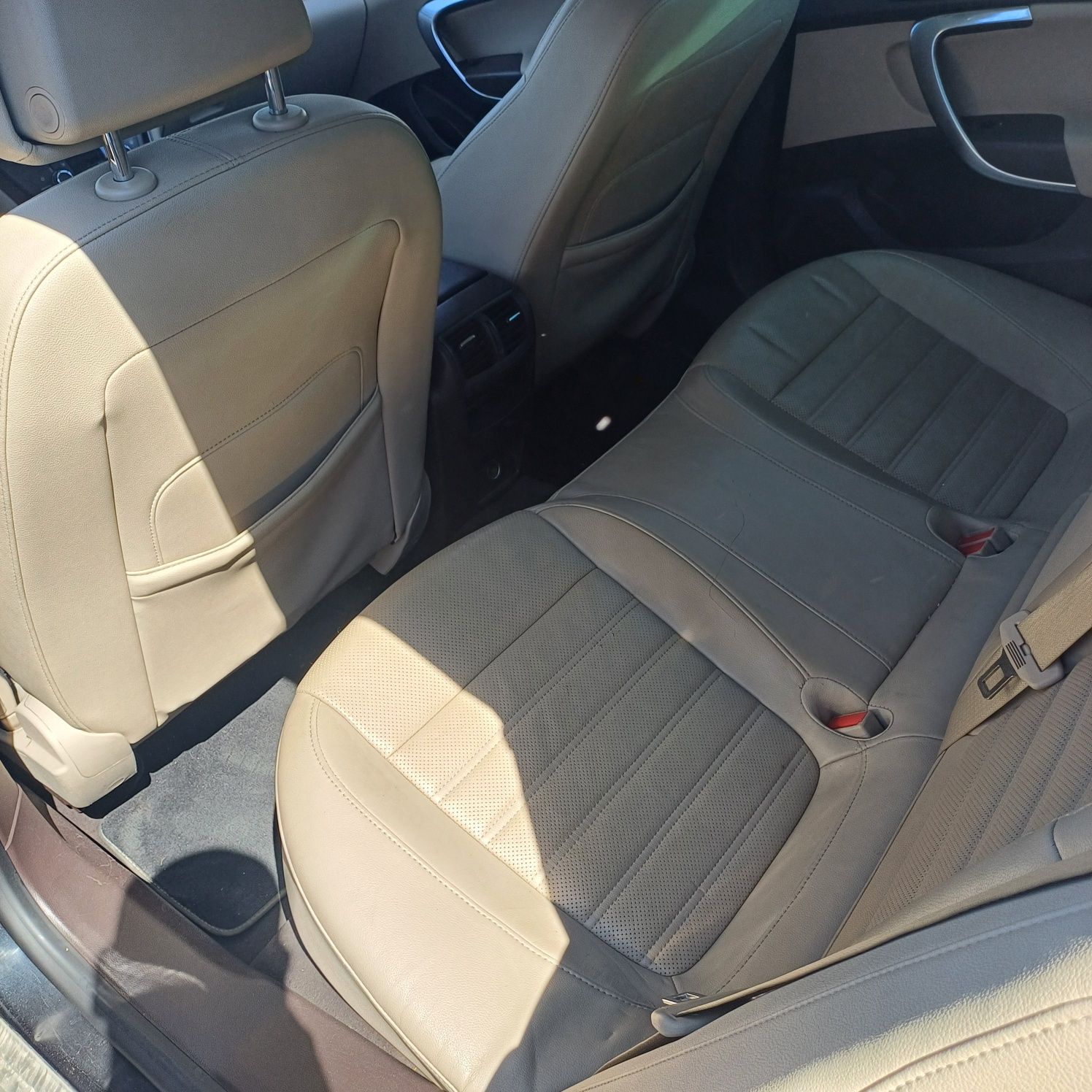 Опел инсигния 2.0 сдти 160кс АВТОМАТИК НА ЧАСТИ