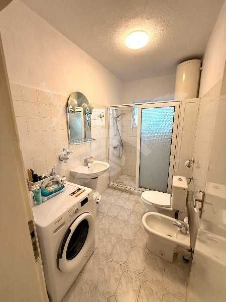 Продава се Къща в Пловдив, Коматевски възел - 140 кв.м за 1800 €/кв.м - Снимка #2