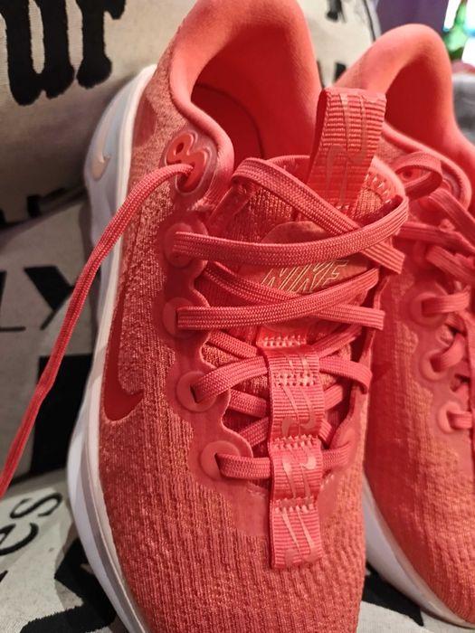 Найк оригинални маратонки от Холандия. Аутлет-Роермонд.