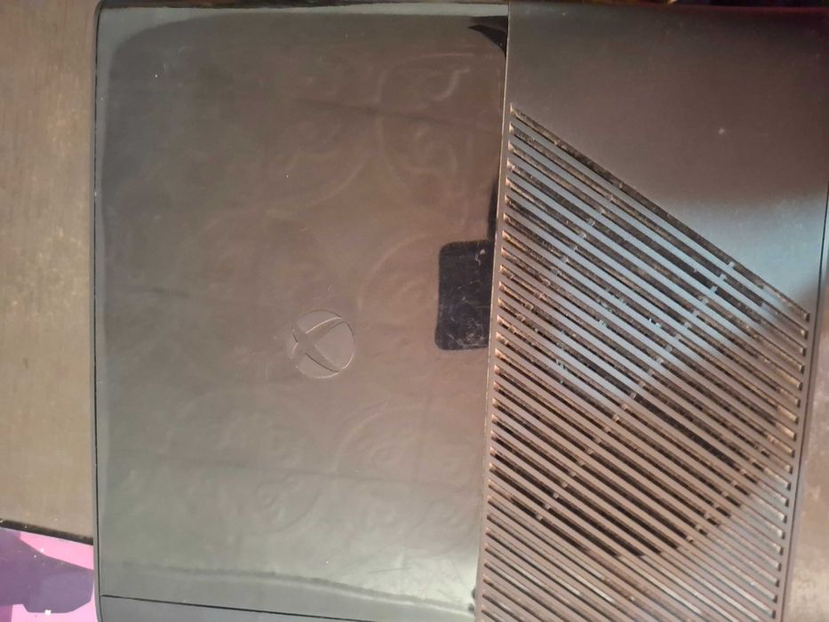 Xbox 360  slim pret negociabil