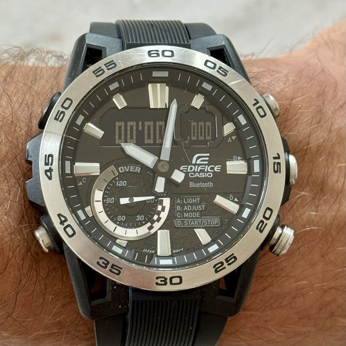 Карбоновые Casio Edifice EFR-566PB-1AV