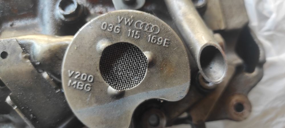 Цилиндров блок и маслена помпа балансиращи валове VW Passat b 6