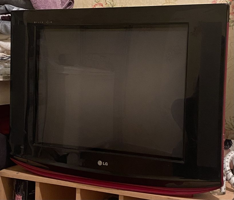 Продам телевизор LG