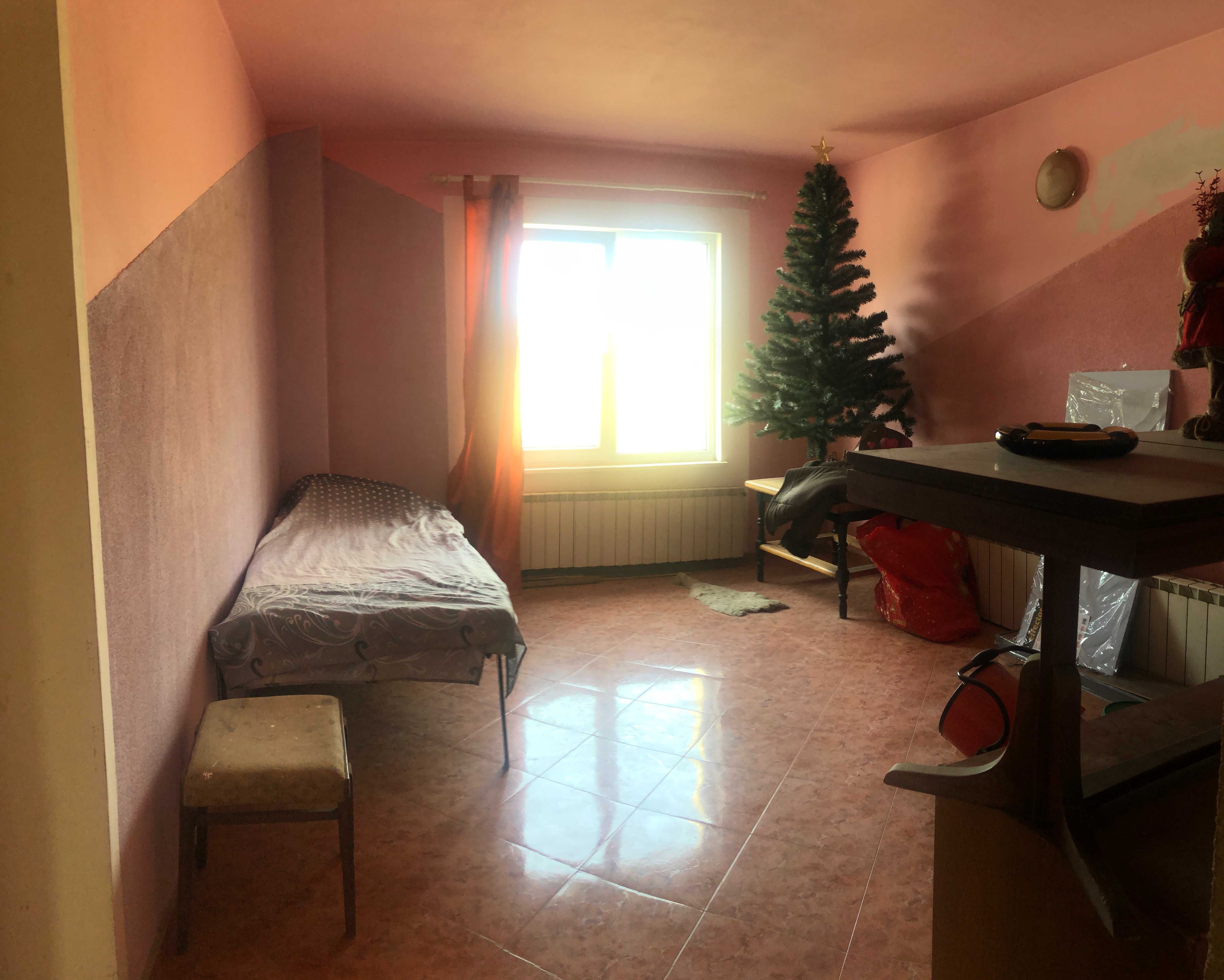Двуетажна къща 300м2 улица "Суходолска" в София