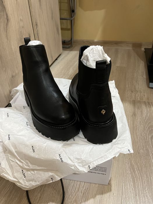 Кожени боти челси Aldo THALELITH и палто Mango