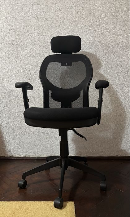 Scaun ergonomic de birou cu tetieră și suport lombar
