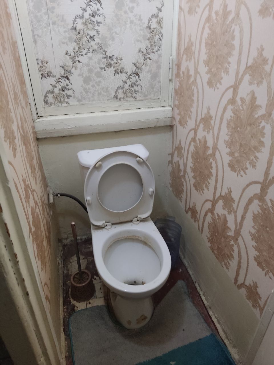 сдаю квартиру в аренду чиллзр6квартал 1комнат 2этаж без балкон пустой