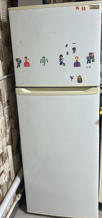 Продам холодильник двух камерный