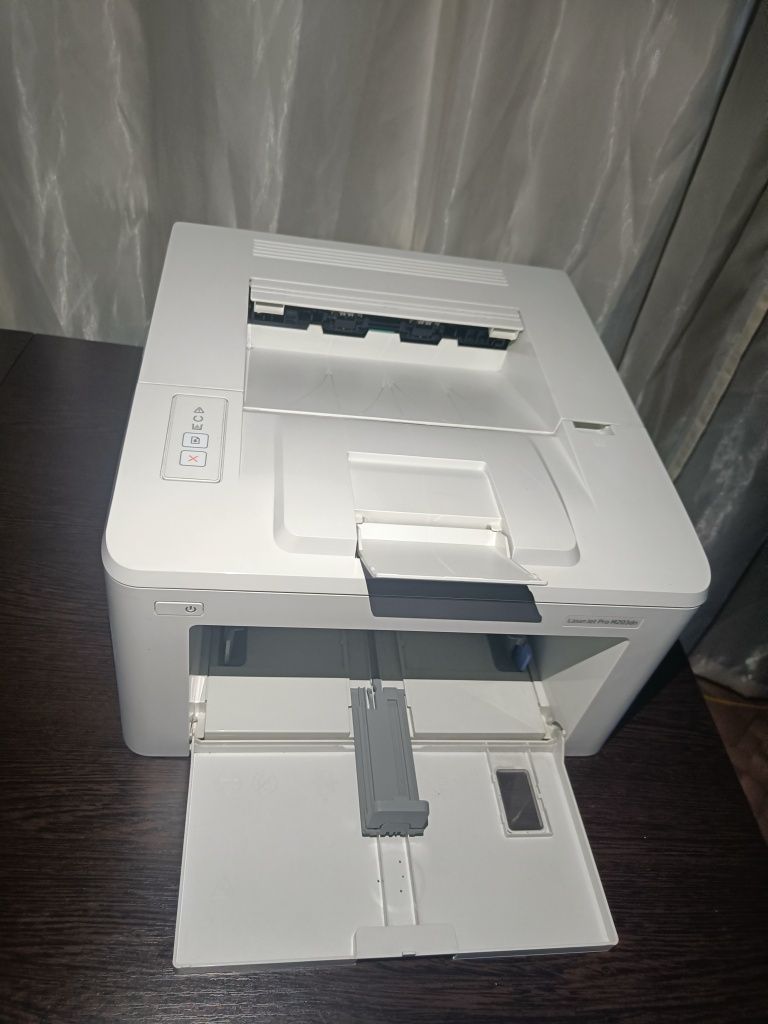 Принтер HP laserjet pro m203dn