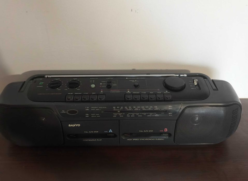 Радио касетофон Sanyo