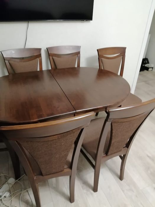 Стол со стульями