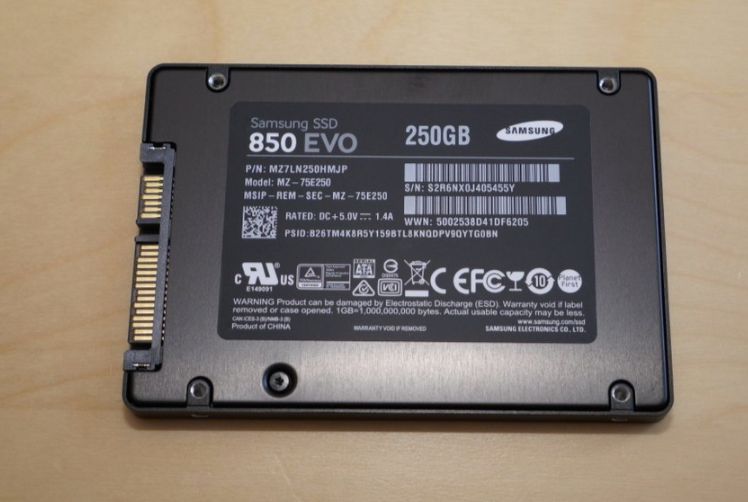 SSD Samsung 850 EVO, 2.5 PLUS KIT 2 MEMORII  4GB Samsung