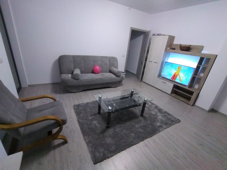 Se închiriază apartament cu 2 camere Traian  Bloc nou