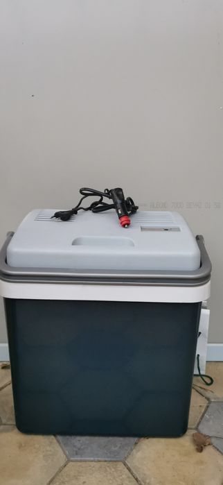 Lada frigorifica auto