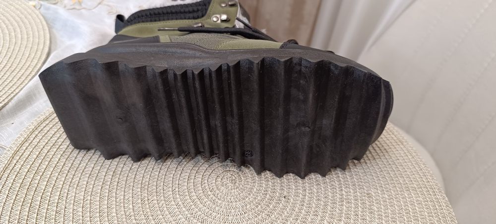 Детски зимни боти