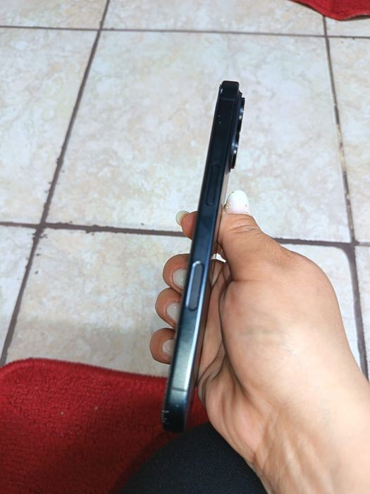 iPhone 16 12b gb