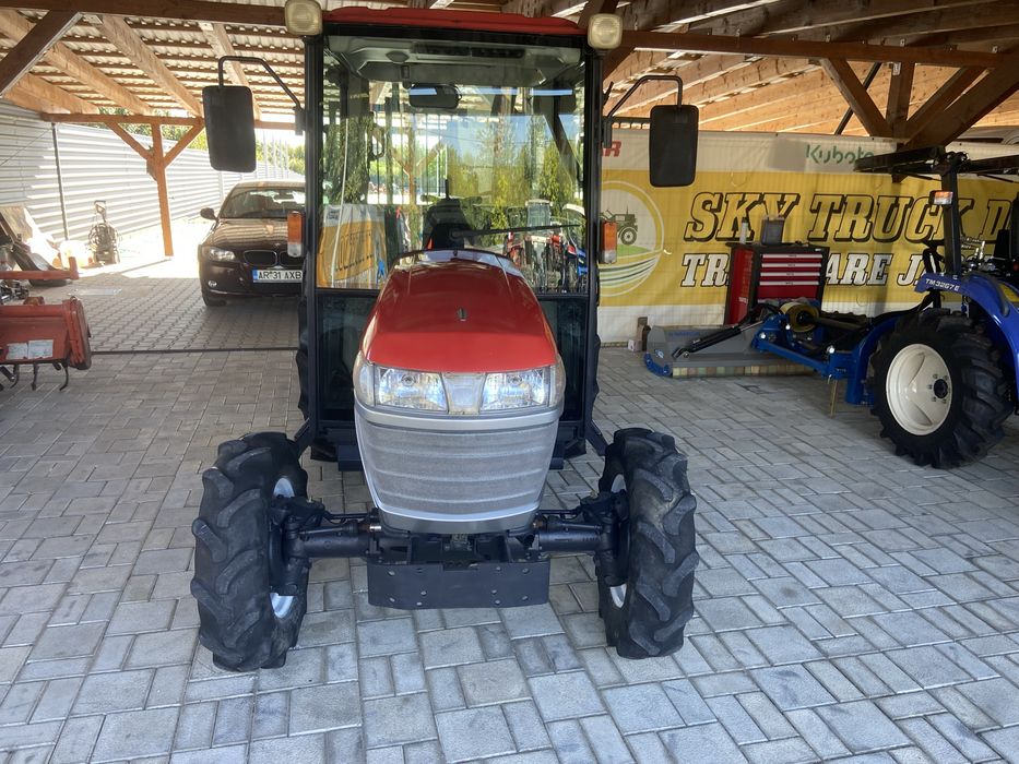 Tractor japonez Yanmar EF330, 4x4, 33cp, cabina