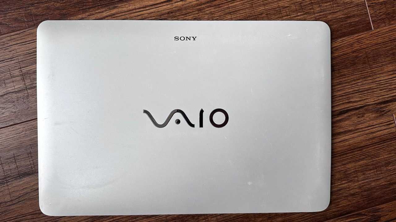 Capac display Sony Vaio SVF 152