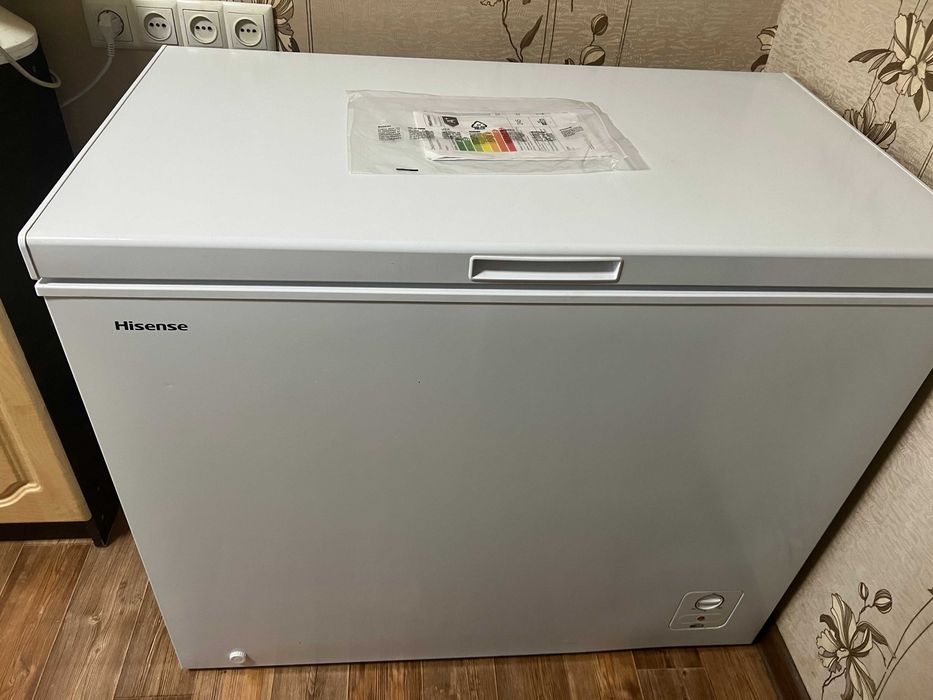 Морозильник продам.