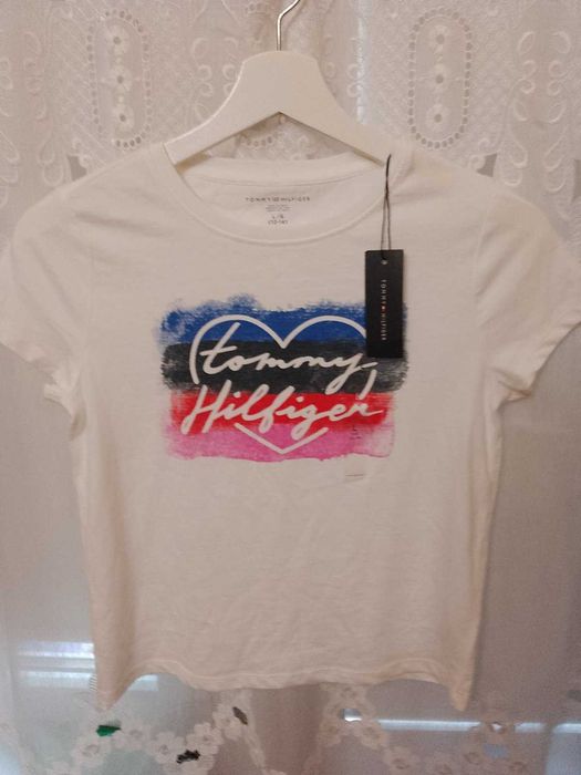 Tommy Hilfiger нова тениска с етикети