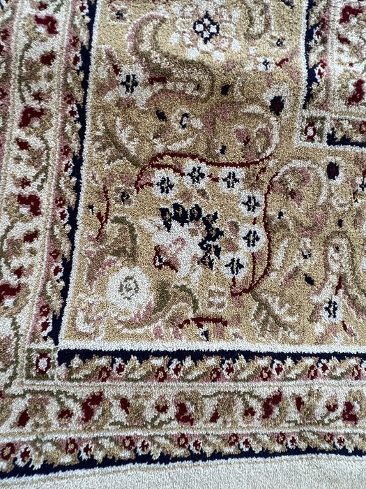 Ковер в отличном состоянии  2 на 3