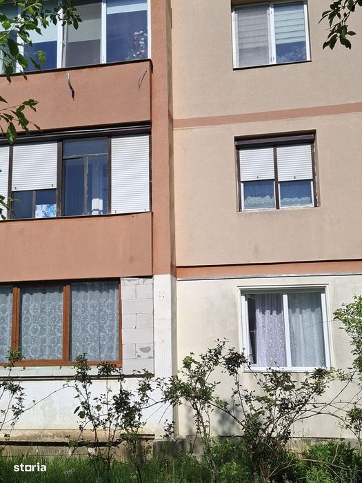 Apartament de vânzare ,2 camere,etaj.1,zonă  foarte bună
