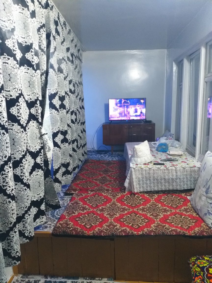 Muqumiy shaxarchasi xigorodogda 3xonali 3etaj  betonli uglavoy  sotila
