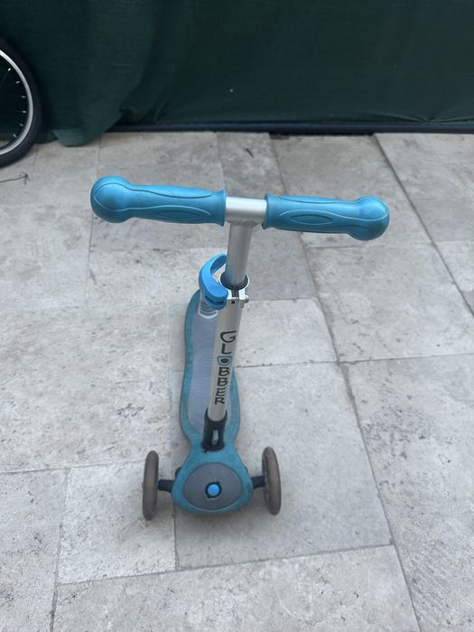 Trotineta Globber albastra