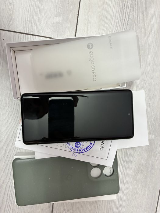 Motorola edge 60 pro 12/512gb