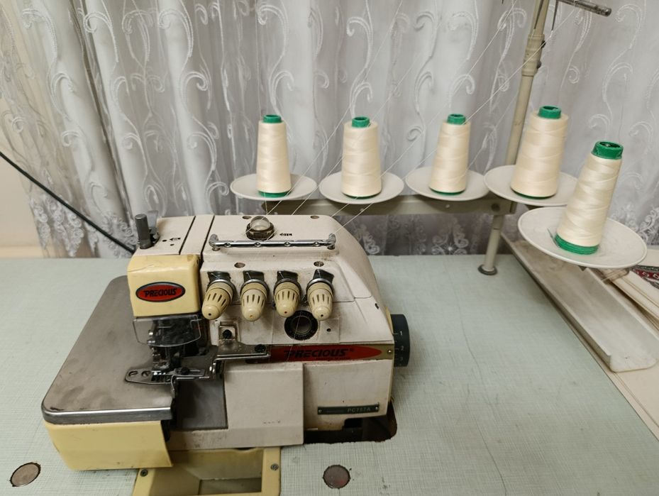 Швейная промышленная швейная машинка+5-ти ниточный оверлог