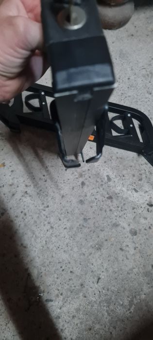 Suport schiuri cu cheie