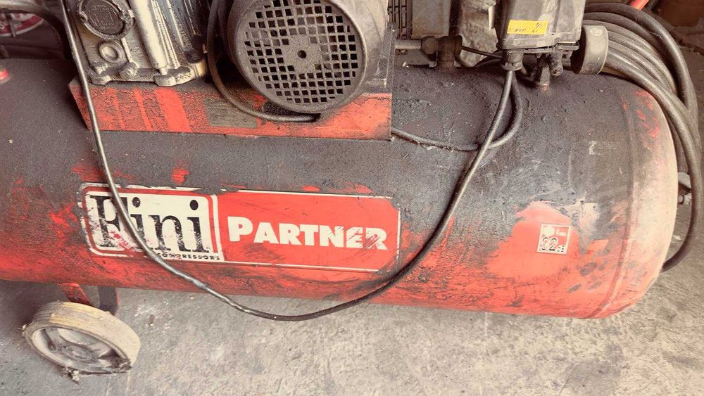 Монофазен бутален компресор Fini partner