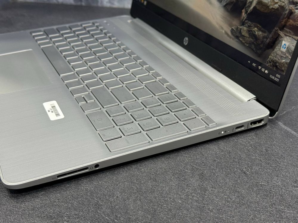HP Laptop 15 i7-1165G7 / 16 / 256GB NVMe SSD/ Сенсорный экран