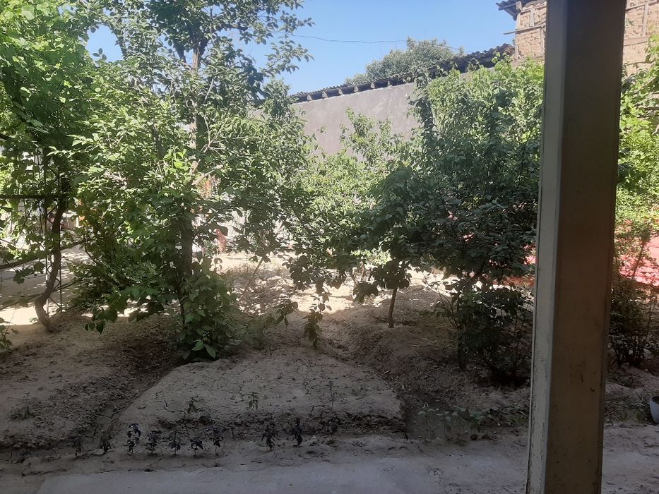 Продаётся срочно свой  участок улица Бадриддин Хилолий в Яккасарайском