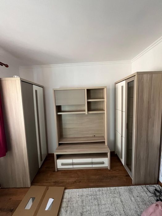Mobilă dormitor în stare foarte buna
