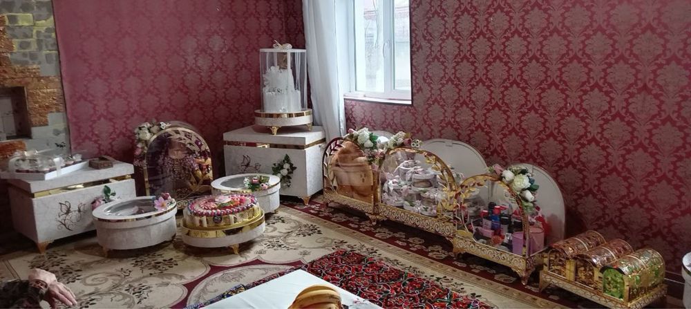 Beshik va fotixa to'yi uchun sarpo idiwlari ijaraga beriladi