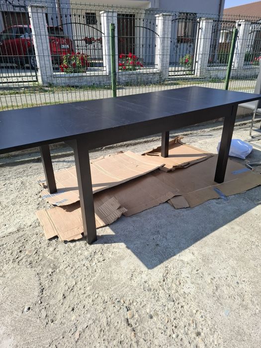 Masa living de 6per extensibila la 12per.