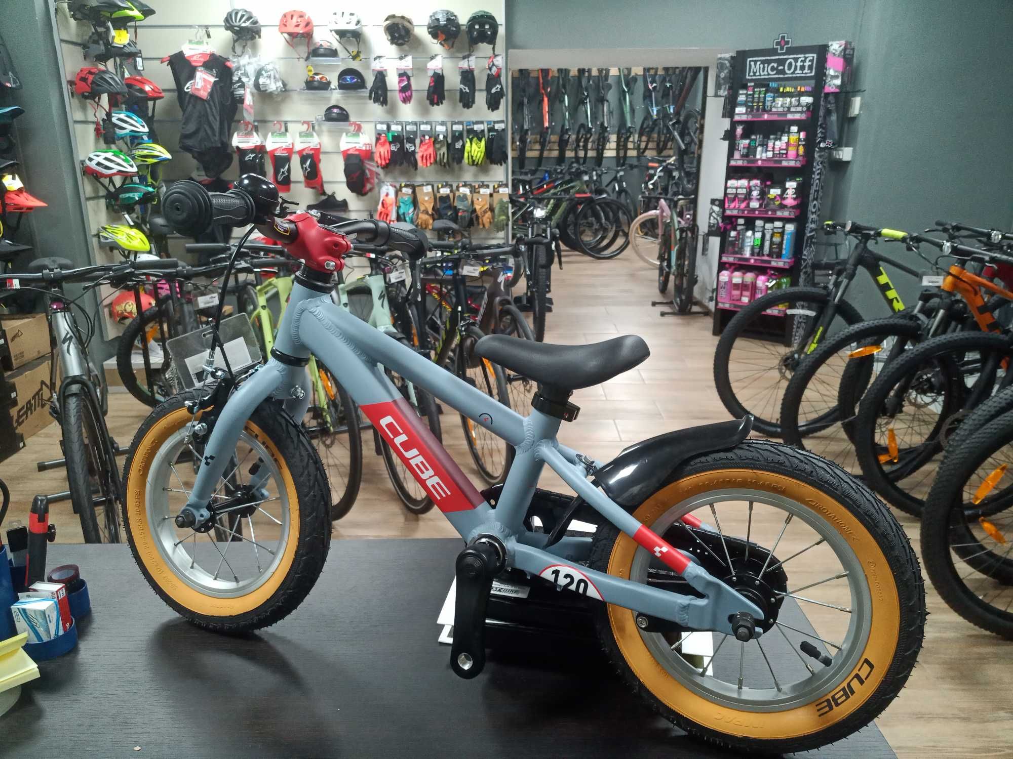 Bicicleta copii CUBE 120 RT 12" Grey Red in stoc EST BIKE Funky Sports