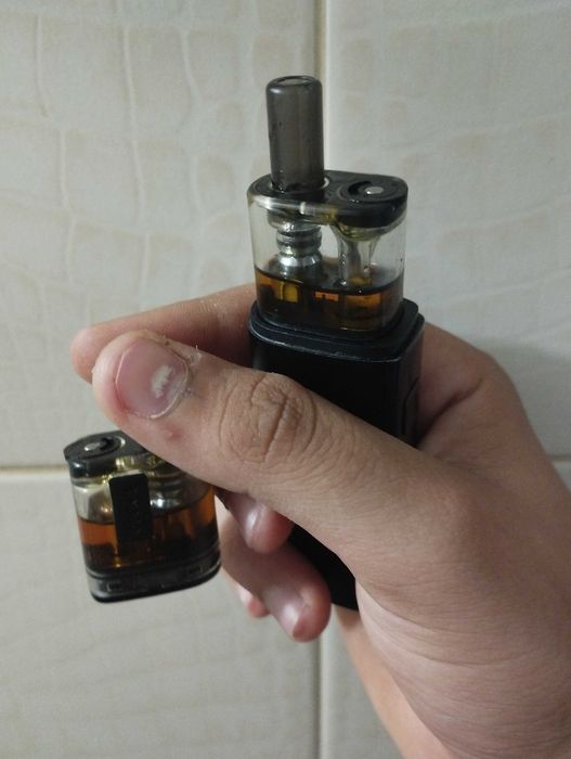 Продавам GEEKVAPE със 2 глави и течност