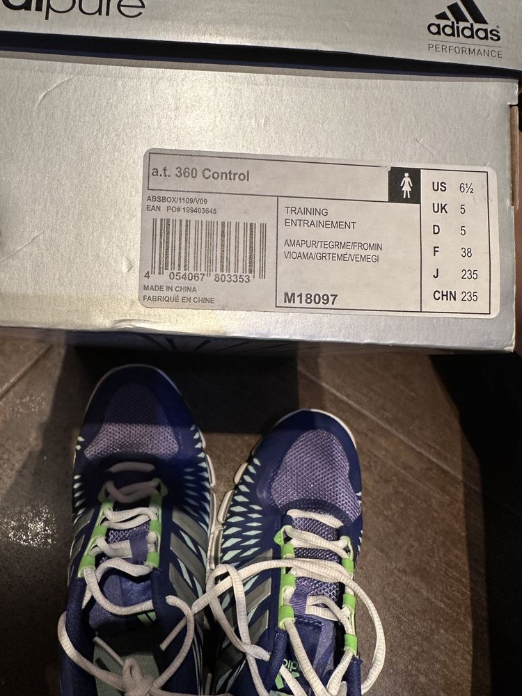 Маратонки Addidas 38