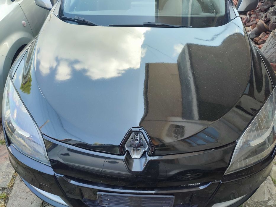 Преден капак Renault Megane 2008-2012