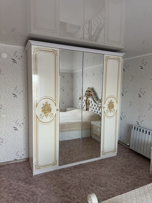 Подам шифоньер. В отличном состоянии