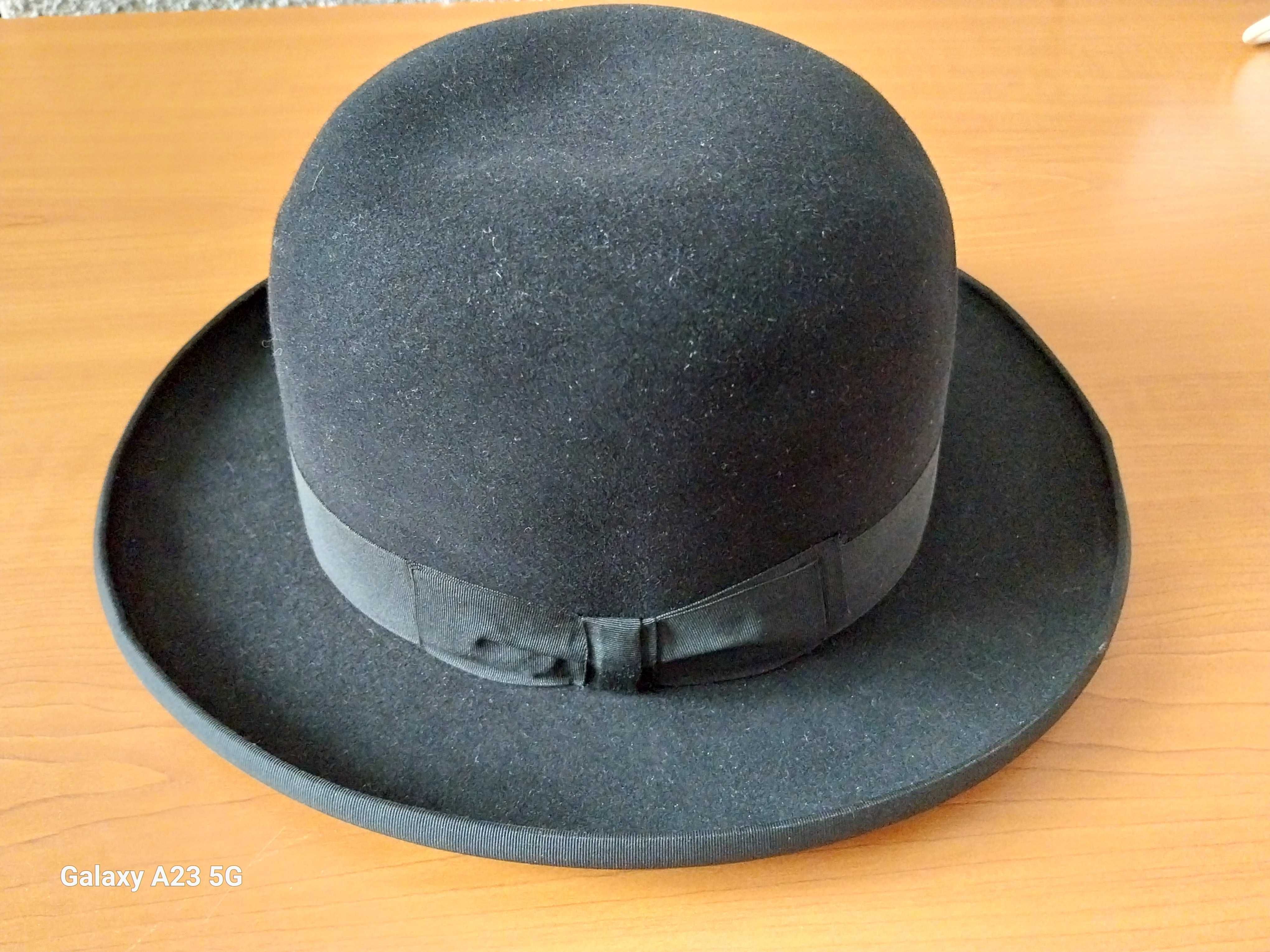 Melon (bowler) din fetru negru, cu panglică neagră, HUCKEL,