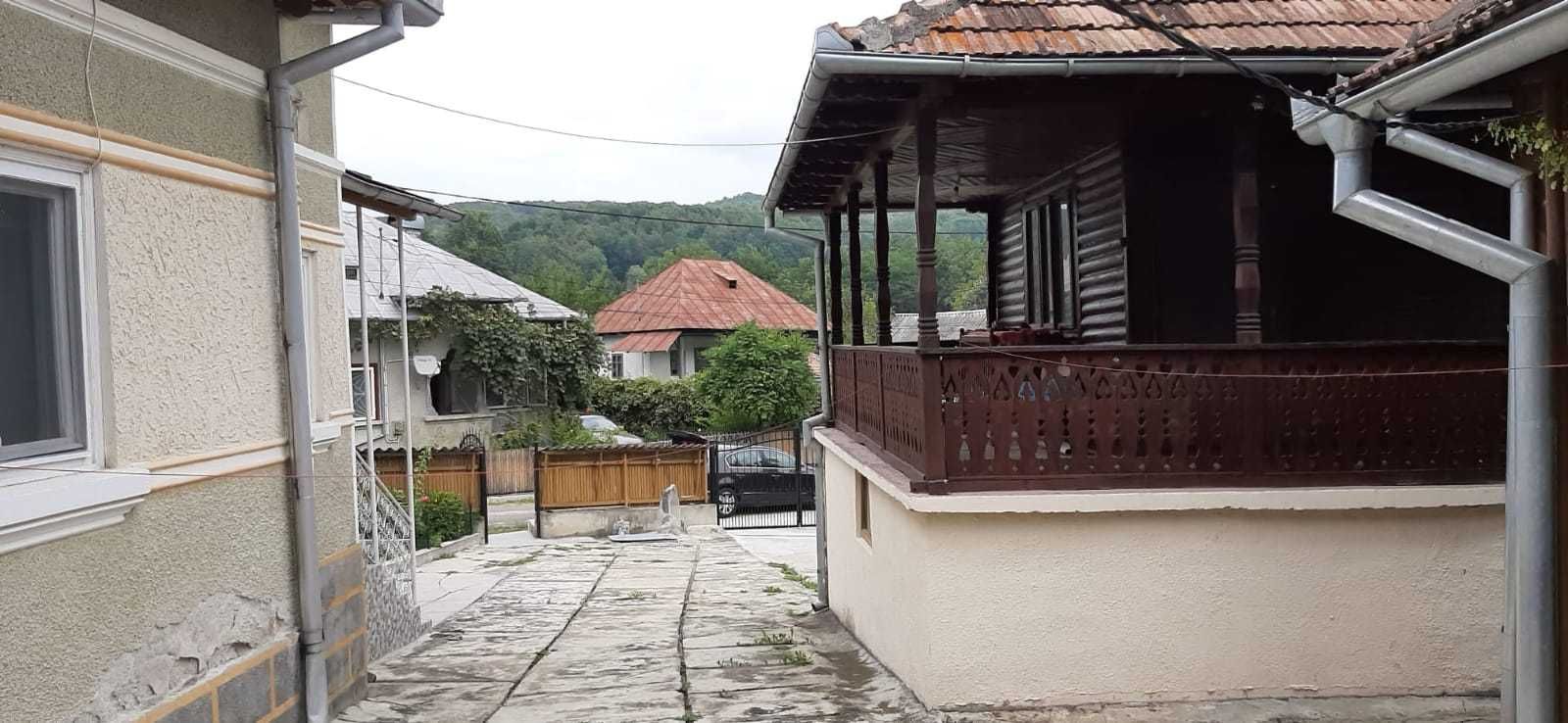 Vand casa comuna Stoenesti