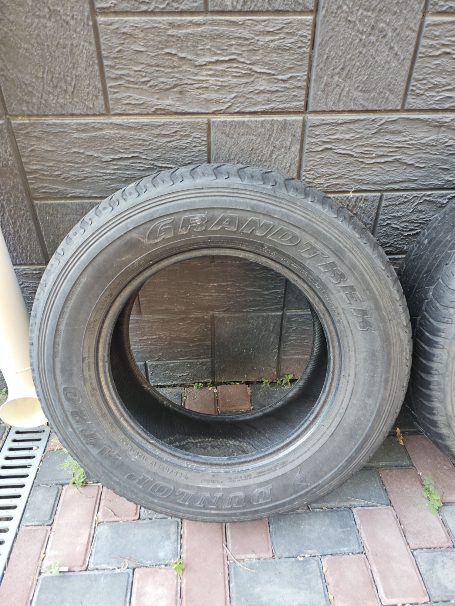 4 шины продаю 17 диаметр