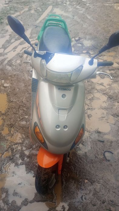 Vind două scutere un kimko și unul daelim ottelo